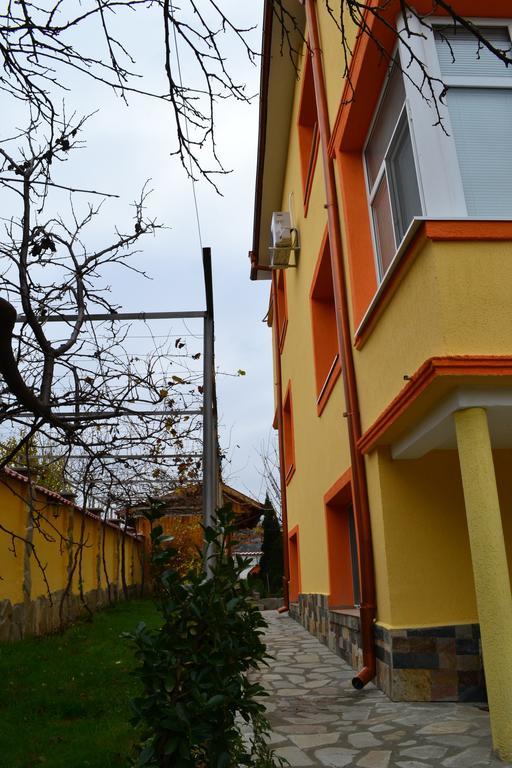 Marinovata Kashta Guest House Veliki Preslav Esterno foto
