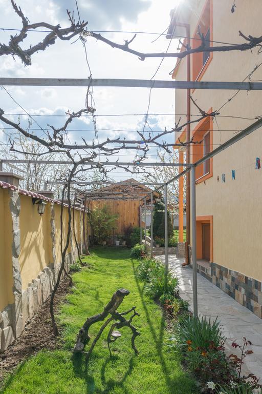 Marinovata Kashta Guest House Veliki Preslav Esterno foto