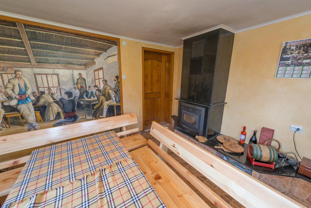Marinovata Kashta Guest House Veliki Preslav Esterno foto