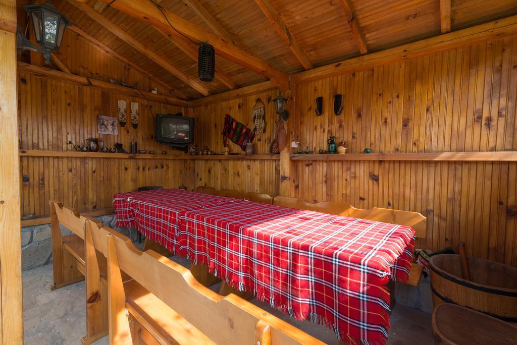 Marinovata Kashta Guest House Veliki Preslav Esterno foto