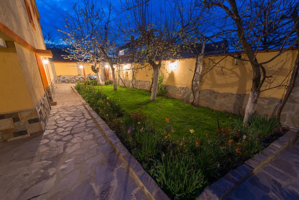 Marinovata Kashta Guest House Veliki Preslav Esterno foto