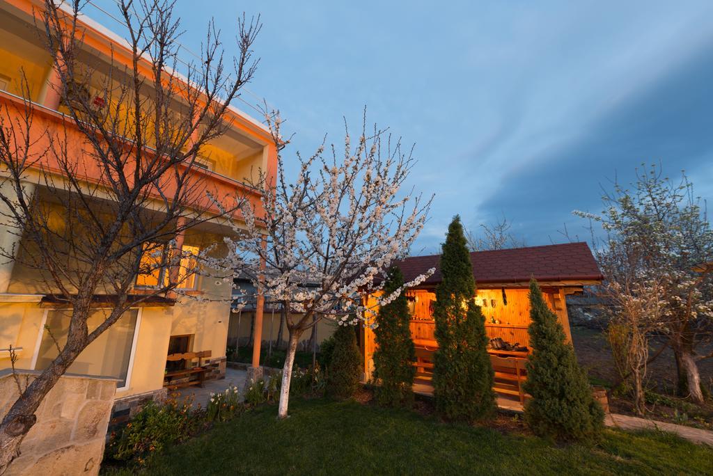 Marinovata Kashta Guest House Veliki Preslav Esterno foto