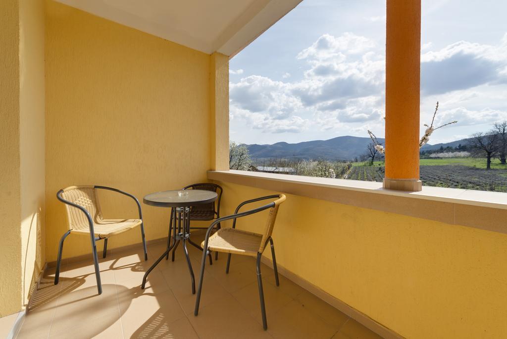 Marinovata Kashta Guest House Veliki Preslav Esterno foto
