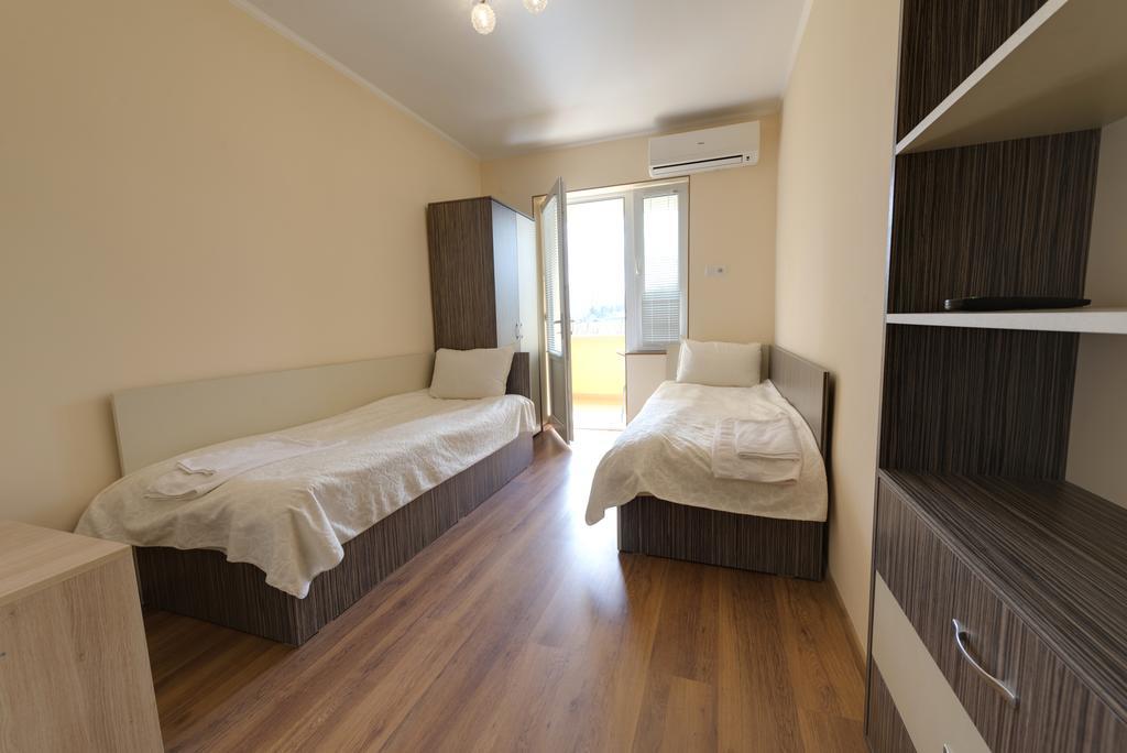 Marinovata Kashta Guest House Veliki Preslav Esterno foto